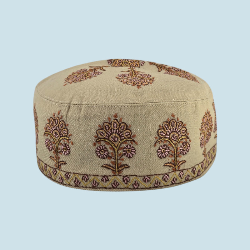 Voltiger Solid Light Grey Semi-Pashmina Knit Beanie Cap