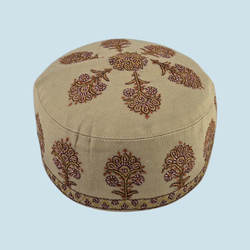 Voltiger Solid Light Grey Semi-Pashmina Knit Beanie Cap