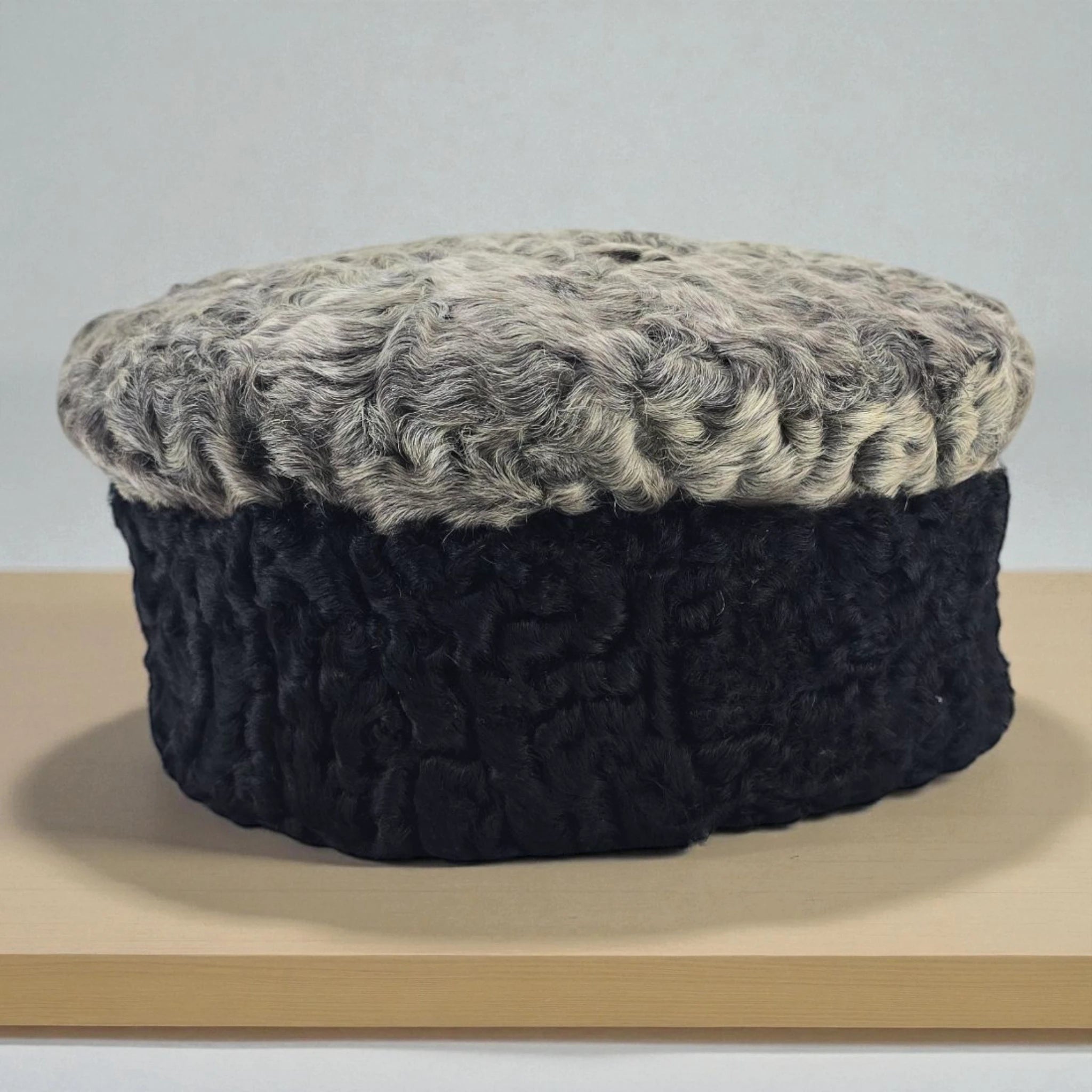 Karakul Dual Black Grey Cap